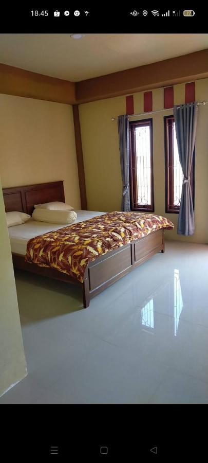 Andira Homestay 라부안 바조 외부 사진